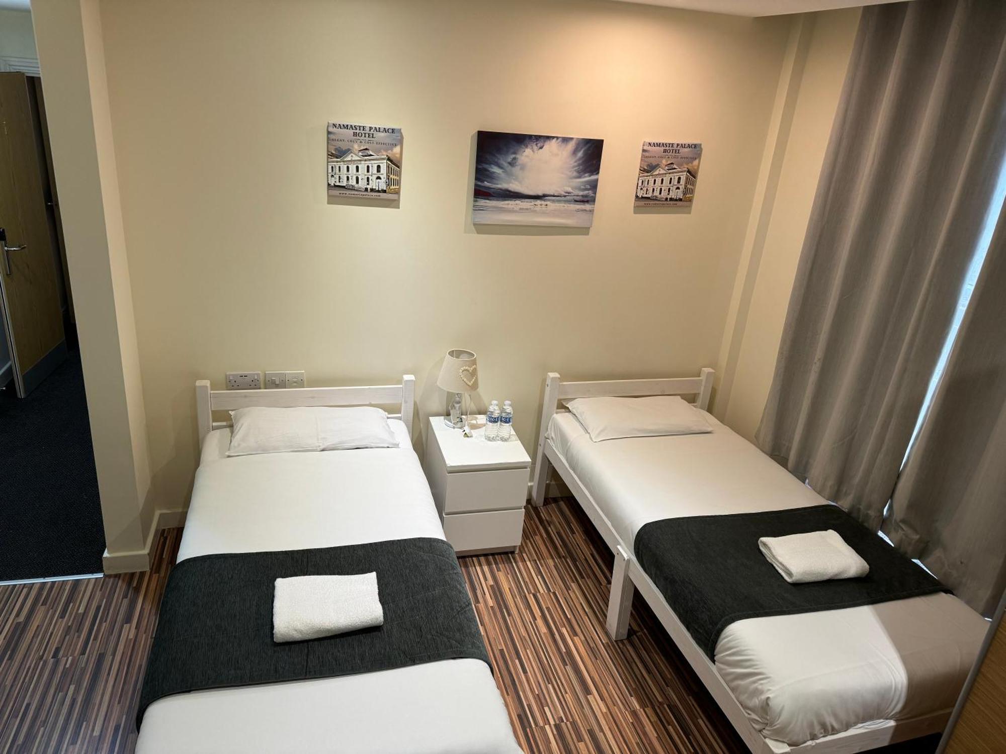 Namaste Palace Hotel Норвич Экстерьер фото